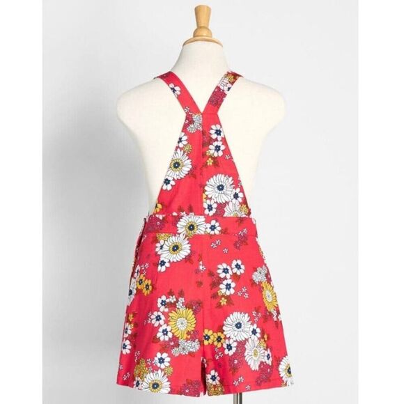 New ModCloth Candy Red Floral Dazed Summer‎ Days Cotton Shortalls 6 - Picture 5 of 9